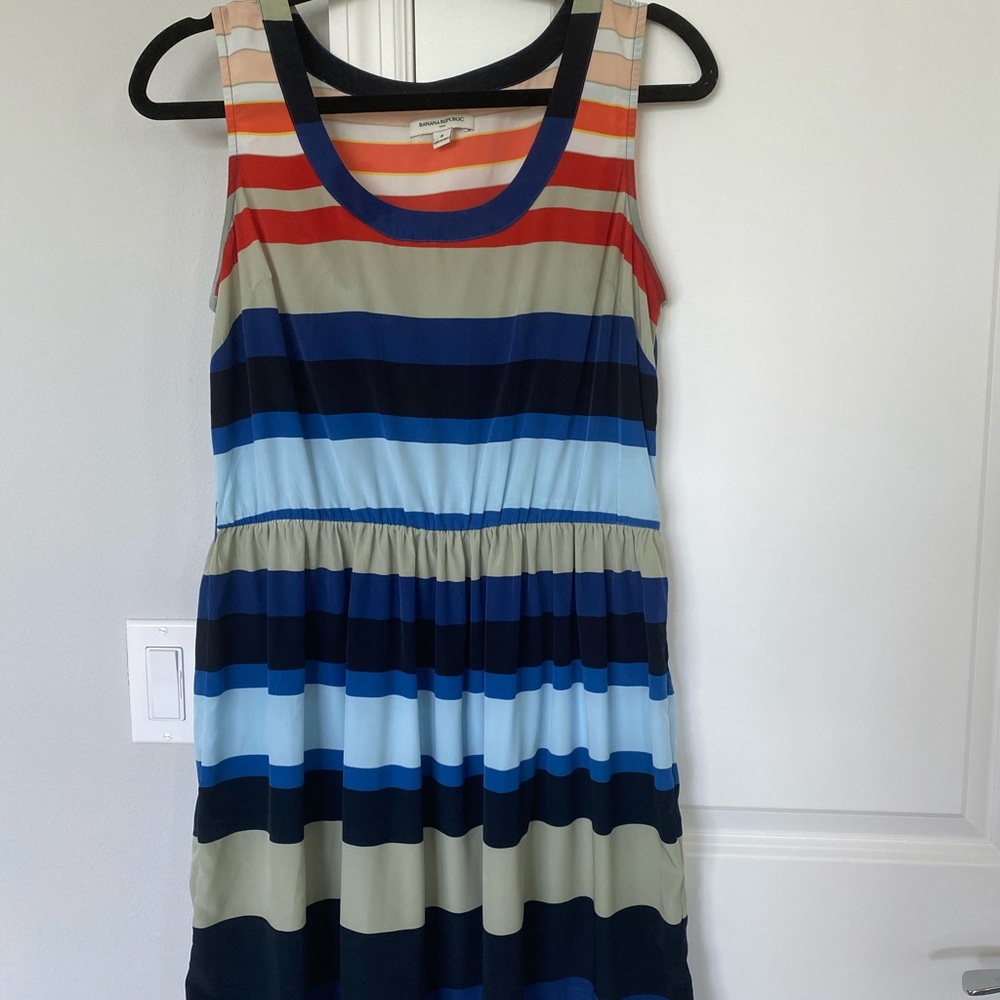 Banana Republic Light weight multi-color dress